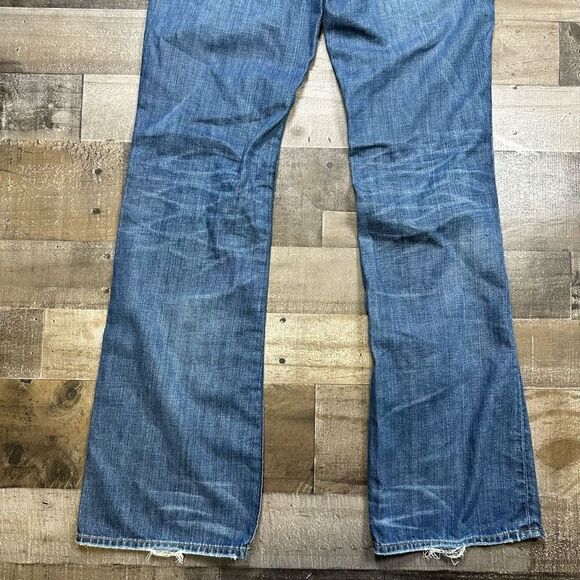 True Religion Women’s Size 28 Straight Leg Jeans Blue Denim Medium Wash Big T - Picture 3 of 10